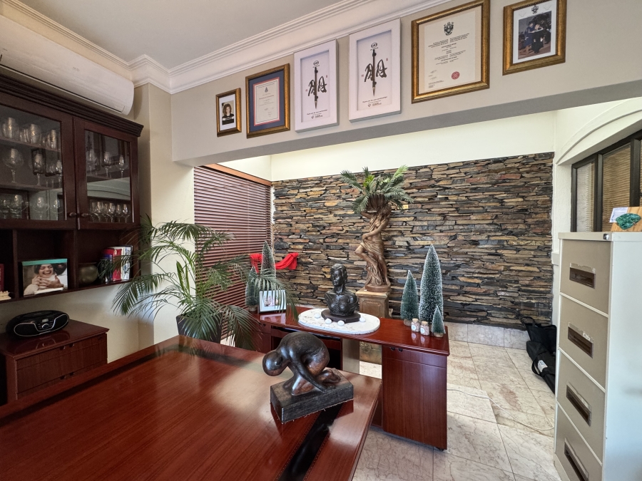 4 Bedroom Property for Sale in Wilkoppies North West